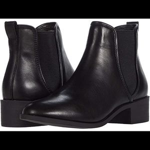 Steve Madden Darbie Boot